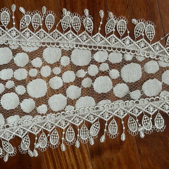 CHICO'S LACE WEAVE FASHION SCARF:PRE-OWNED  EXCELLENT CONDITION. IVORY - Picture 14 of 15
